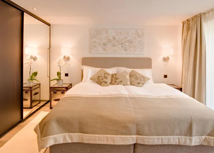 Alex Private Luxury *