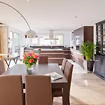 Alex Private Luxury Ζερμάτ